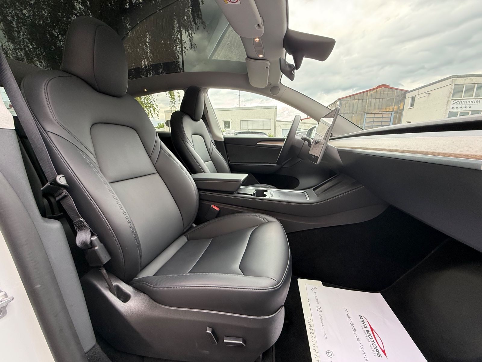 Tesla Model Y Basis RWD AHK Mwst. Garantie Finanz.4,69 foto 13