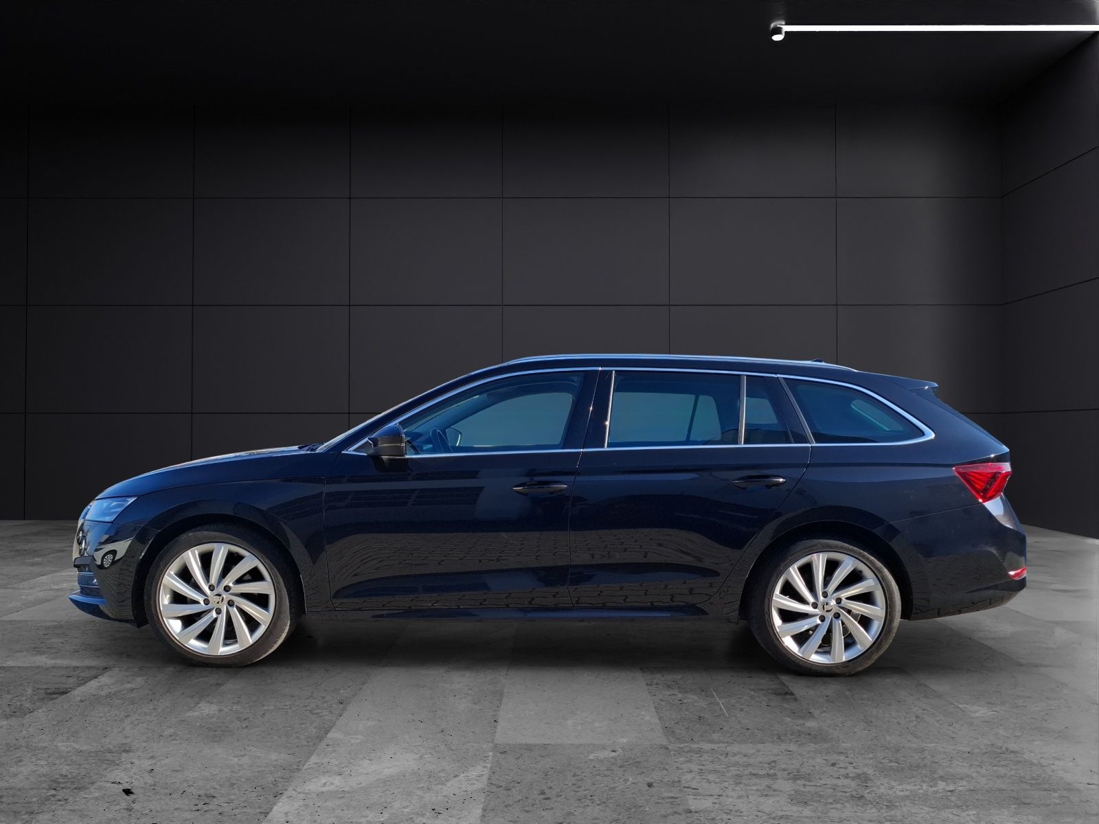 Fahrzeugabbildung SKODA Octavia Combi TSI Style Matrix Navi HUD ACC AHK