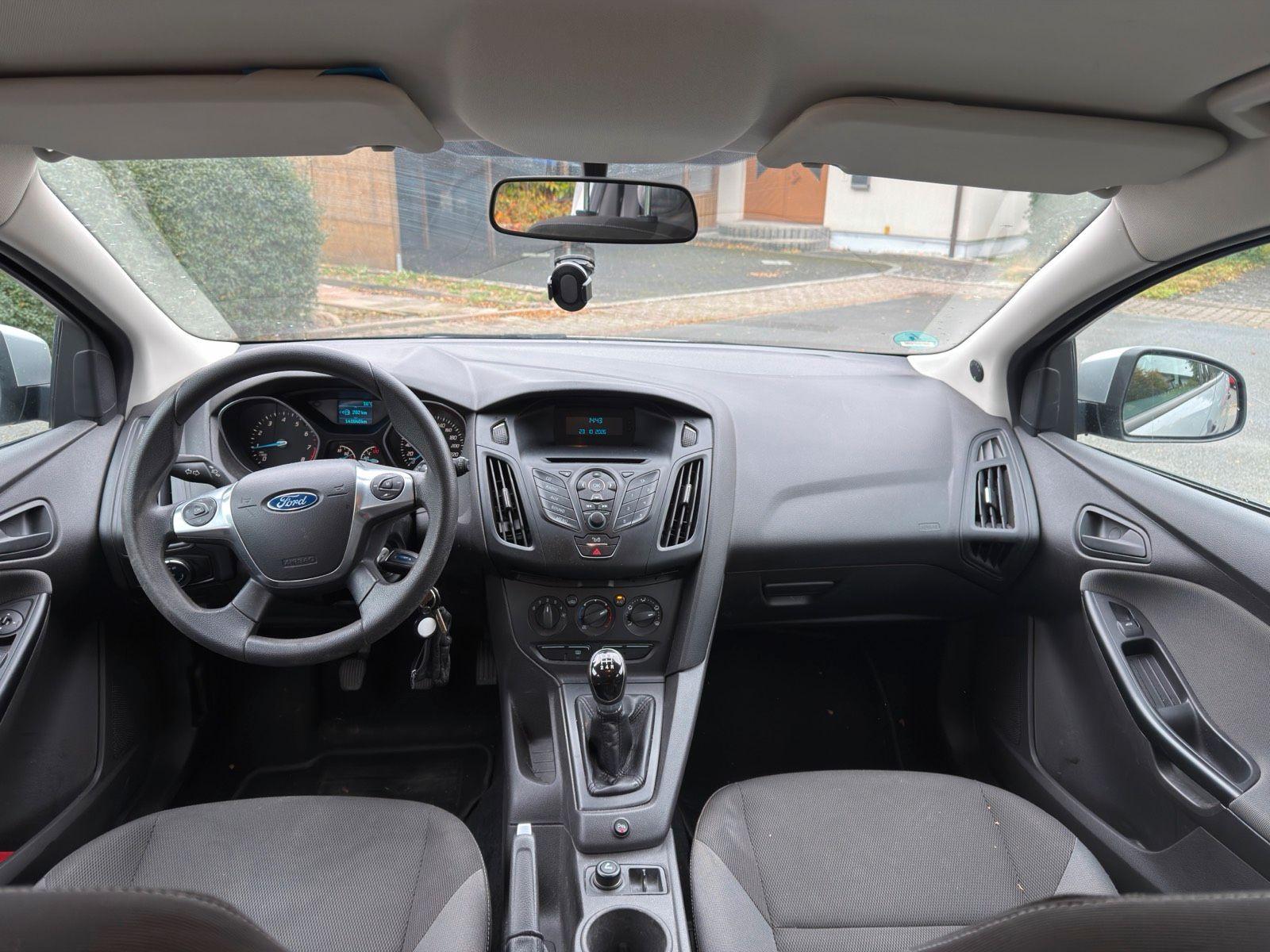 Ford Focus 2013 — фото 13