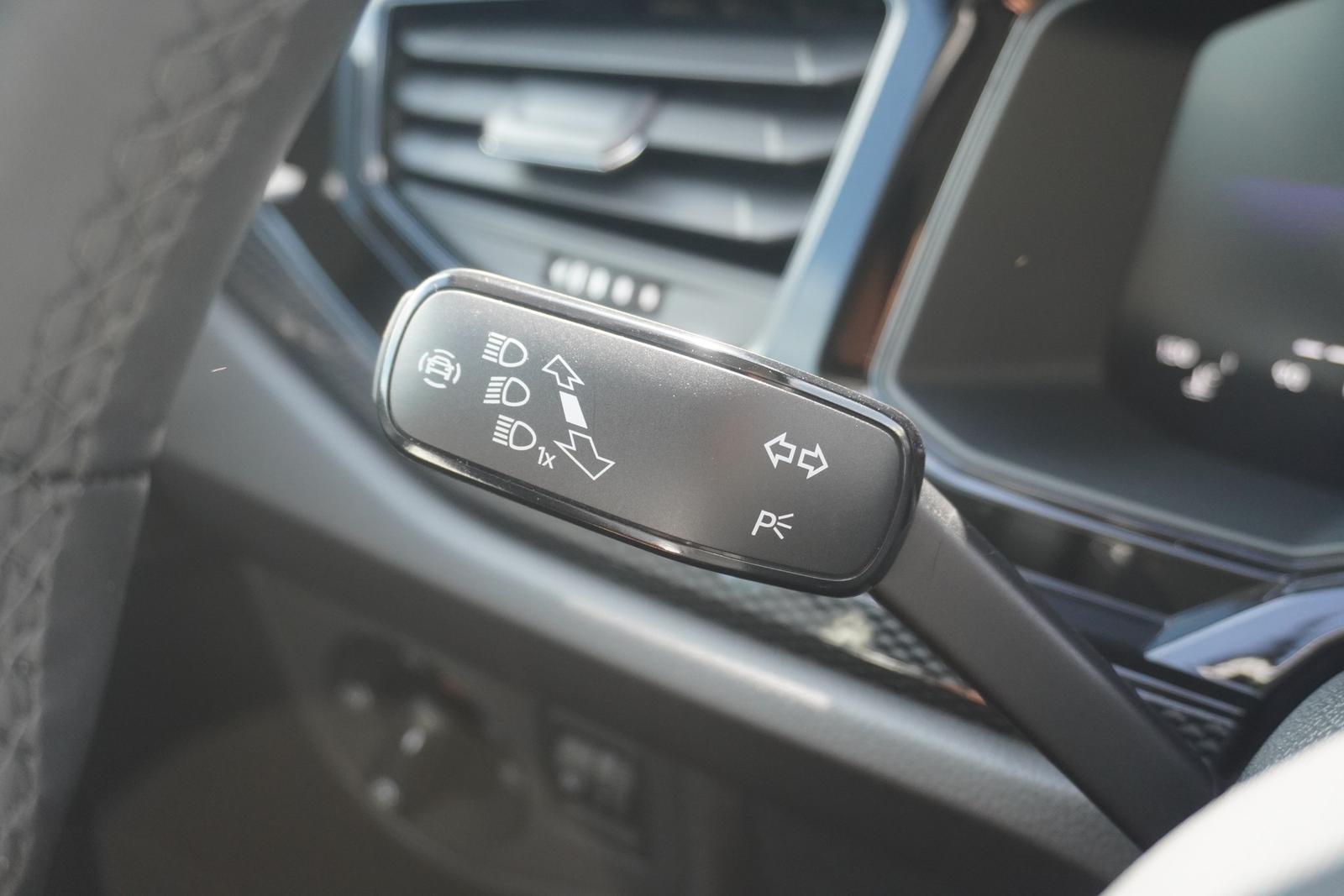 Volkswagen Polo 1.0 Life LED Navi Sitzheizung Spurhalte