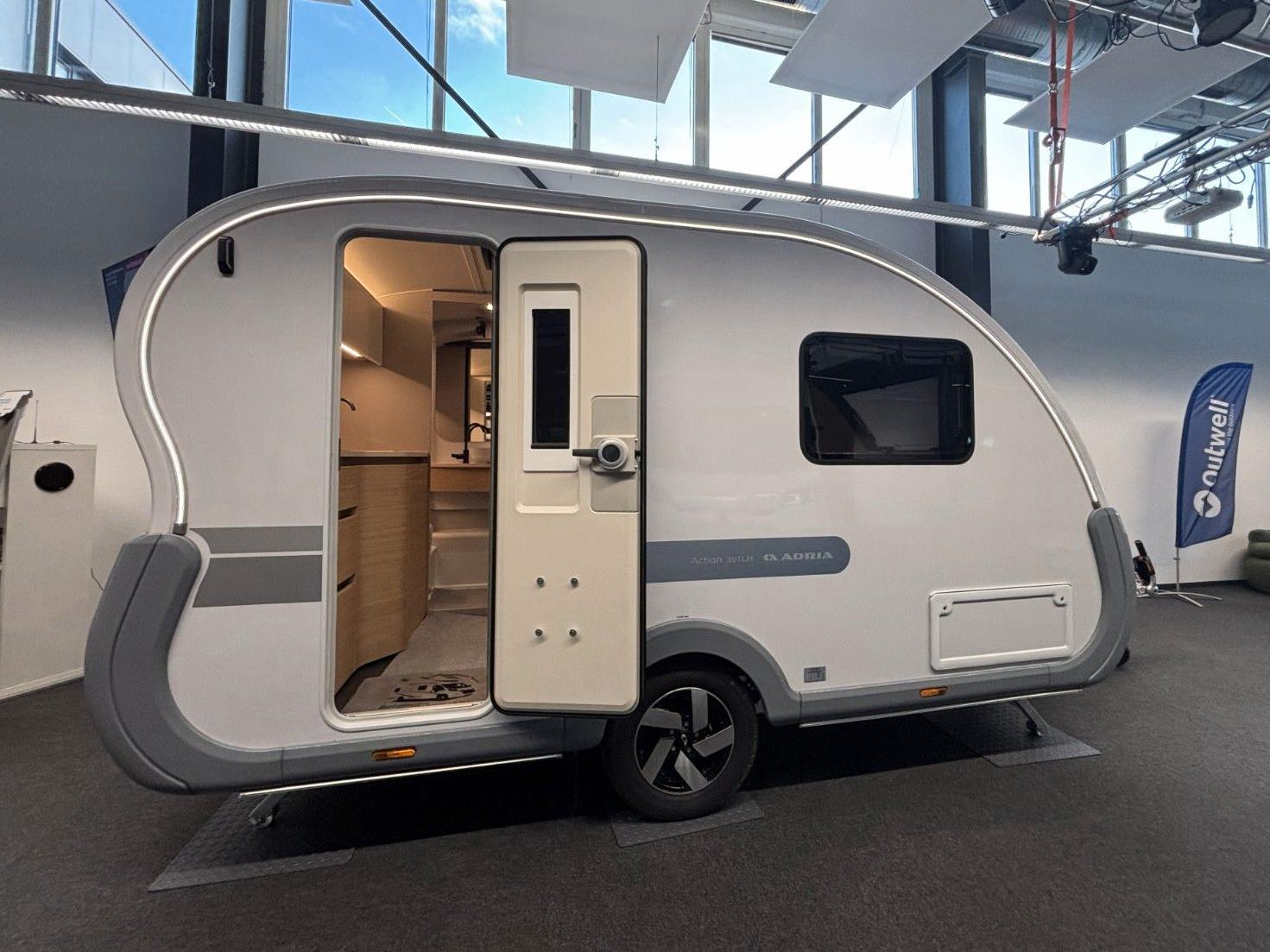 Adria Action 391 LH 2026 Fußboden Temp.,Jade,1,5t,Felg