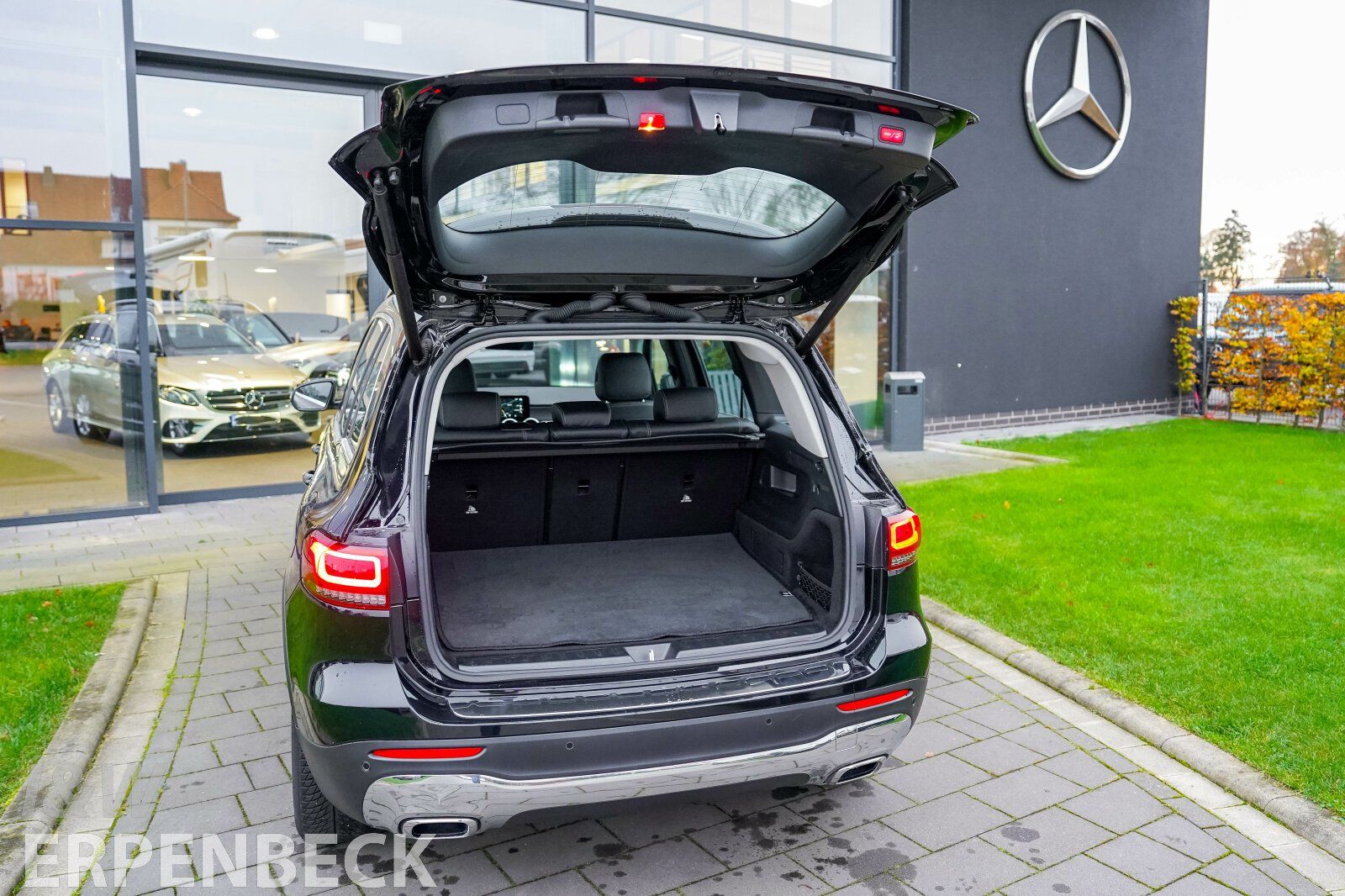 Fahrzeugabbildung Mercedes-Benz GLB 200 d Progressive Multibeam Kam EasyP Totwkl