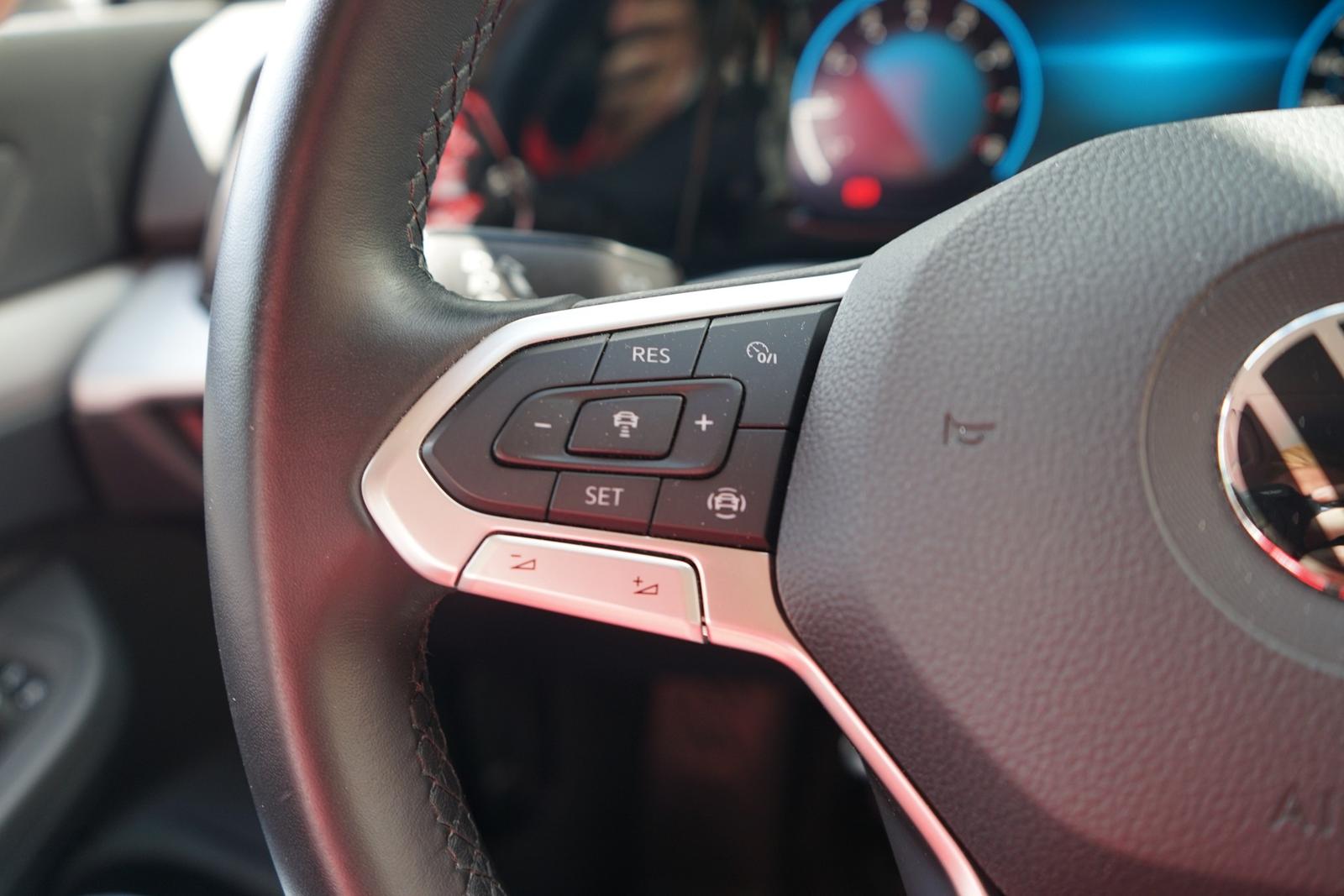 Volkswagen Golf VIII Variant 1.0 TSI LED Sitzheizung AHK, миниатюра 20