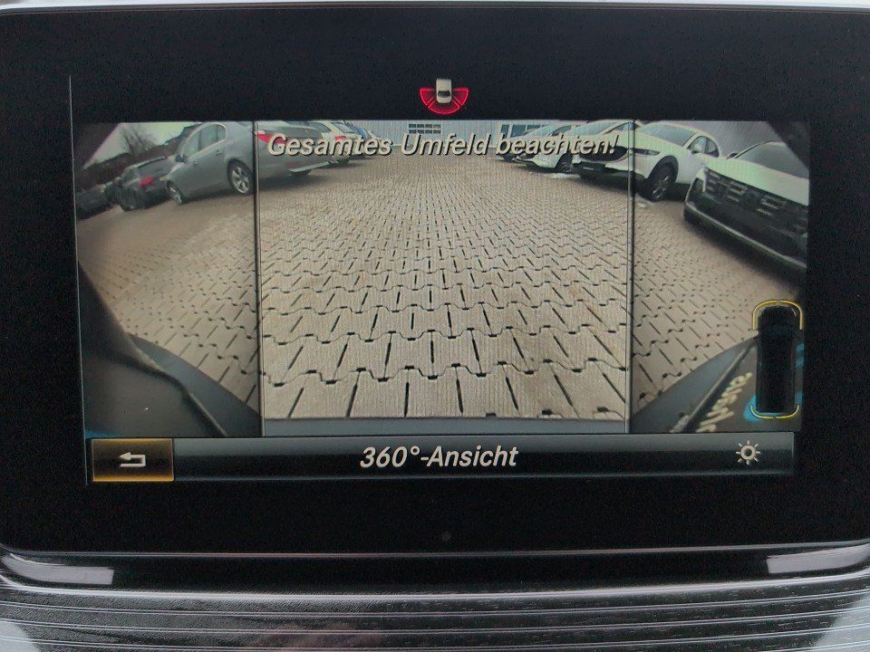 Fahrzeugabbildung Mercedes-Benz V300d 4MAT 7S AVANTG LANG AHK PANO STANDH BURMES