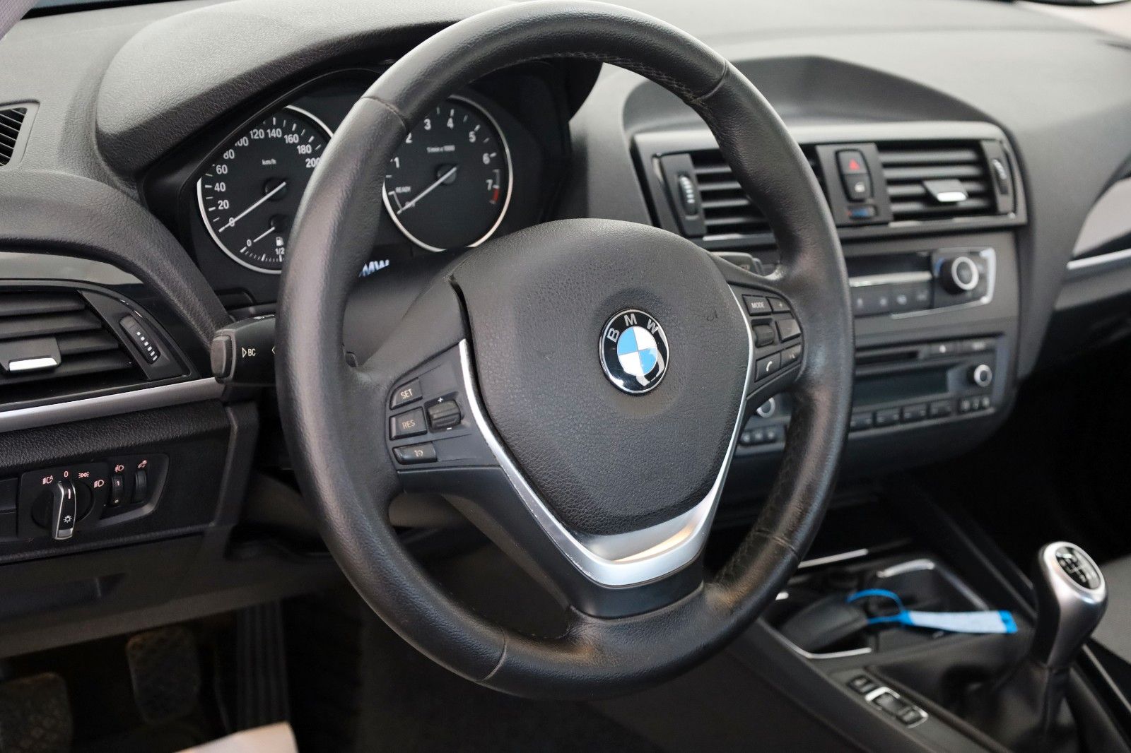 Fahrzeugabbildung BMW 116i Lim. 5-trg.  Urban Line SH,PDC,Allwetter