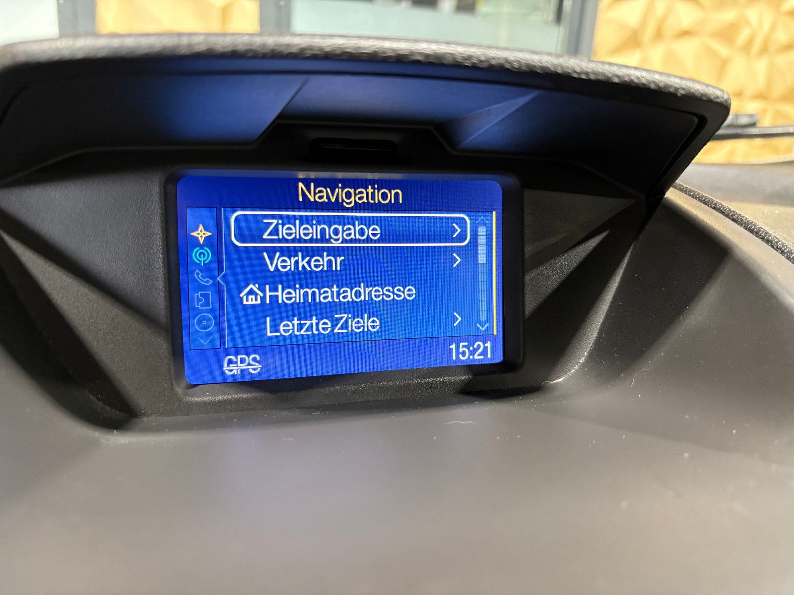 Fahrzeugabbildung Ford EcoSport Trend/8-FACH&SHZ/KLIMA/NAVI/PDC