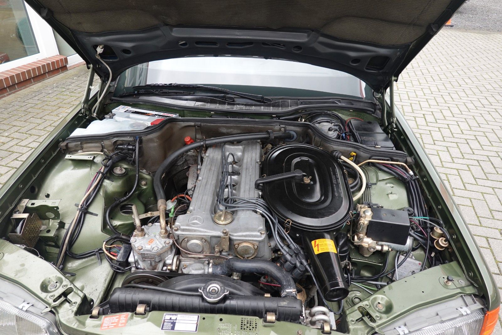 Fahrzeugabbildung Mercedes-Benz 280 SE