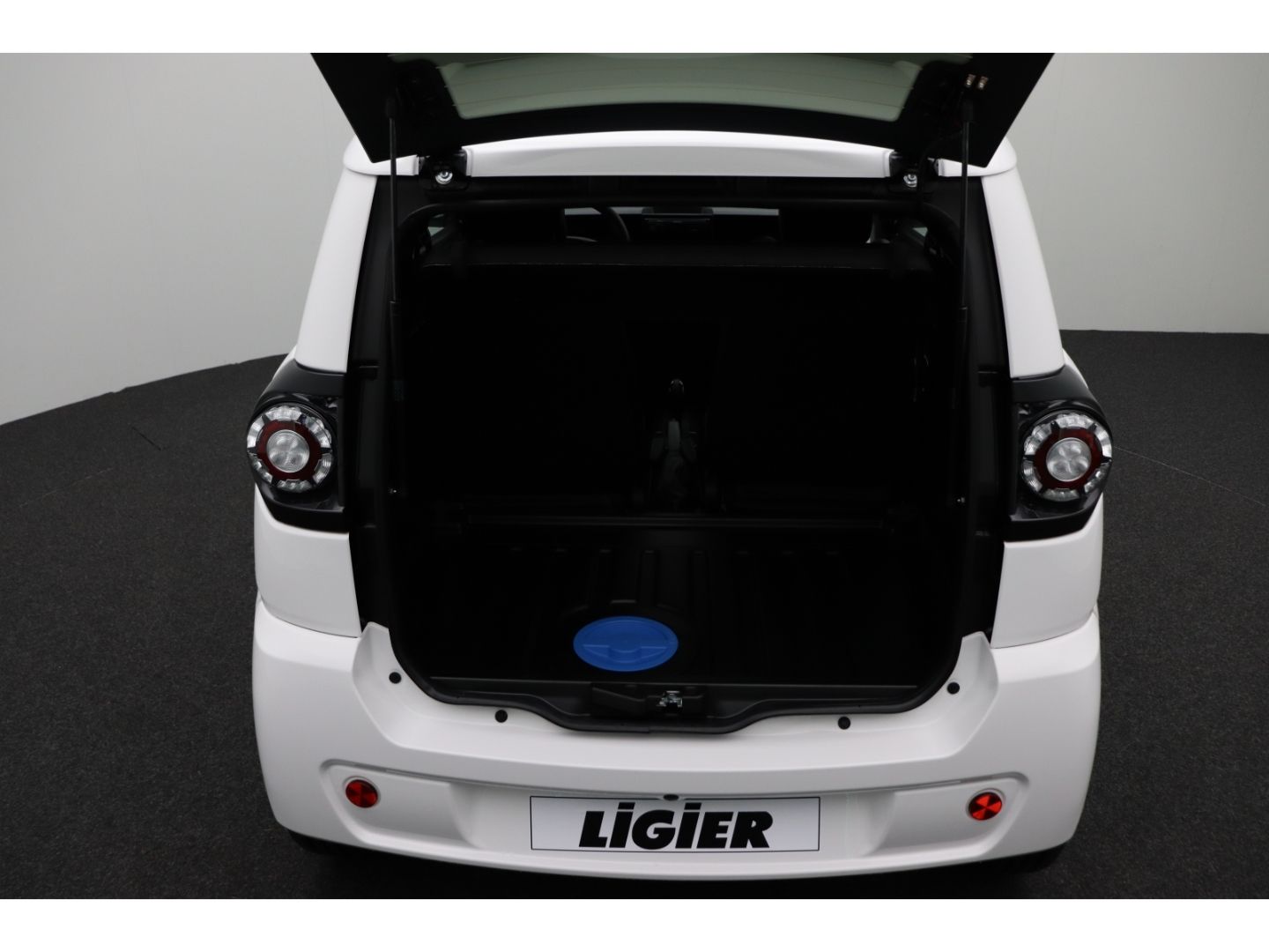 Fahrzeugabbildung Ligier MYLI I.DEAL Fahren ab 15 Leasing 199 Eur. MTL