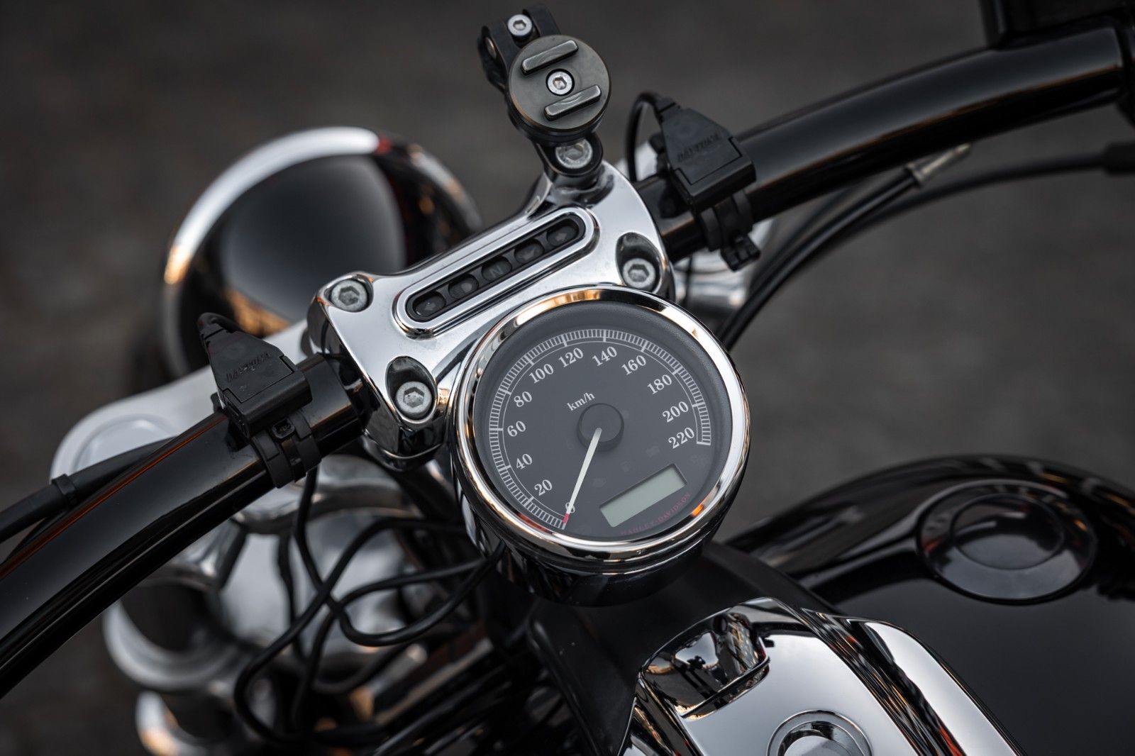 Fahrzeugabbildung Harley-Davidson Breakout 103 FXSB- Kesstech -