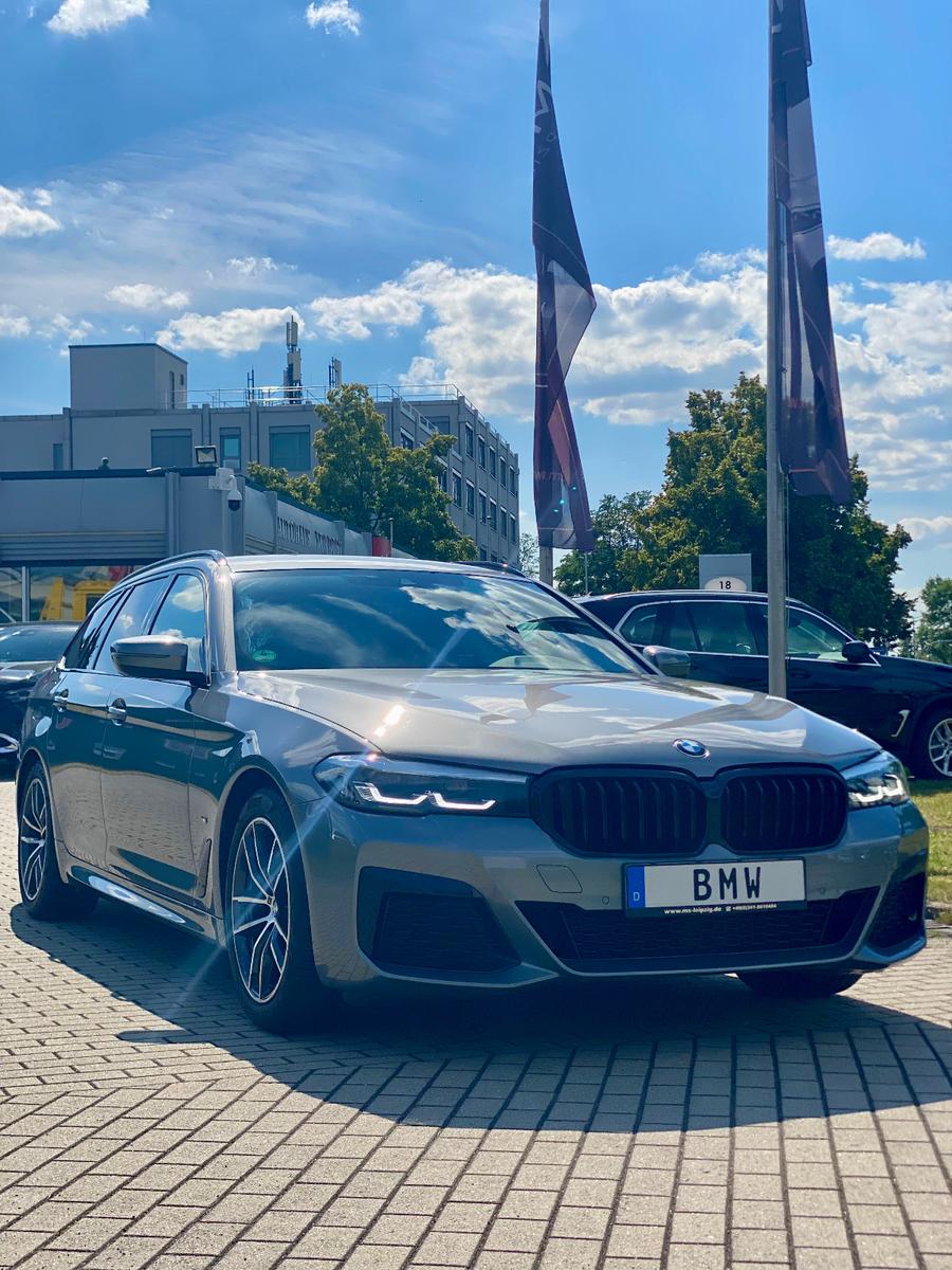 BMW 520 d xDrive M Sport Touring Standheizung AHK