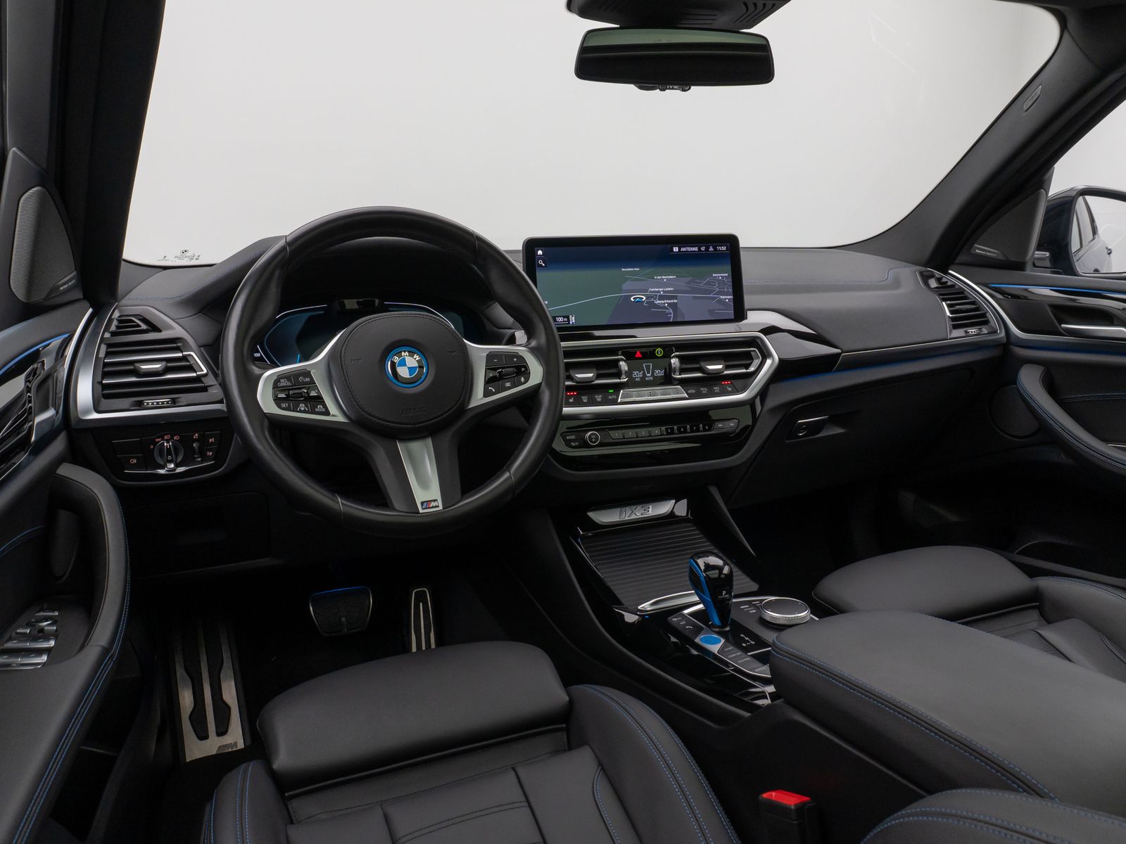 Fahrzeugabbildung BMW iX3 Impressive M Sport Panorama 360°HUD DAB H/K