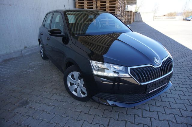 Skoda Fabia 1.0MPI SHZ PDC Freisprech 1.Hand*