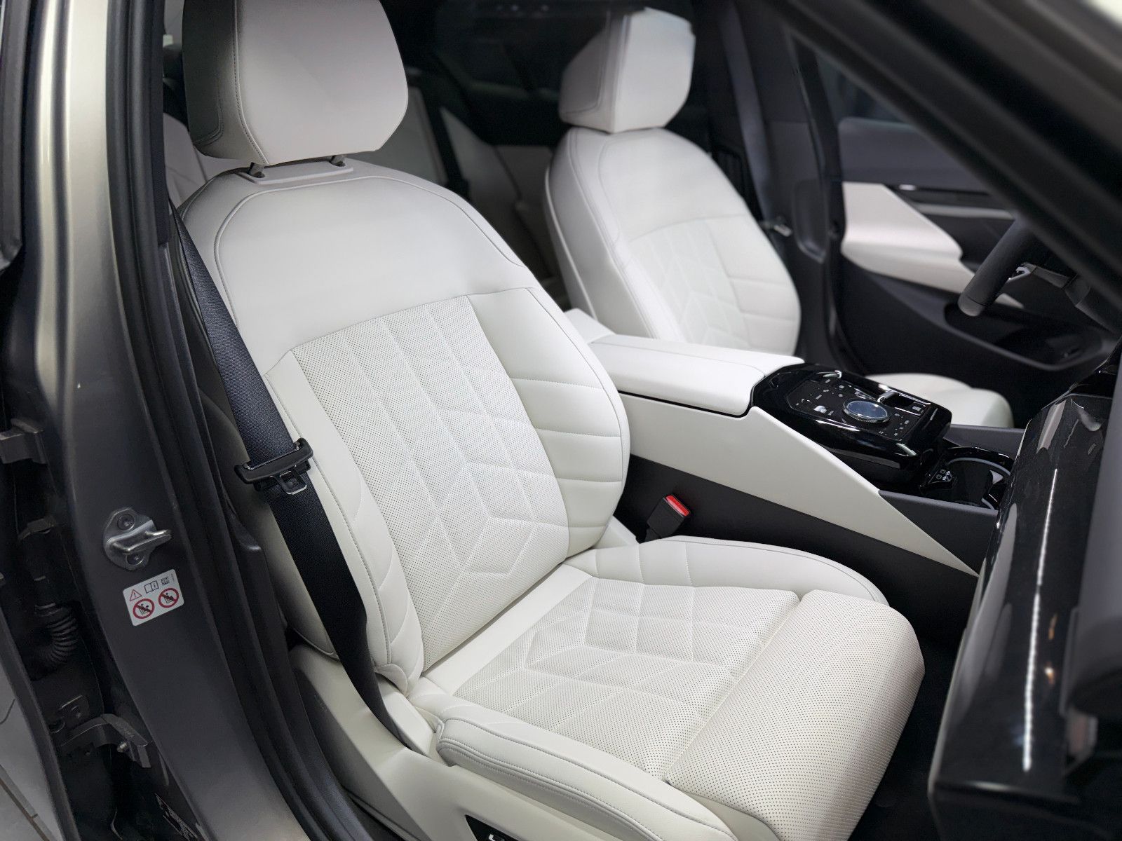 Fahrzeugabbildung BMW 520 d Limousine M Sport|H&K|HuD|Garantie