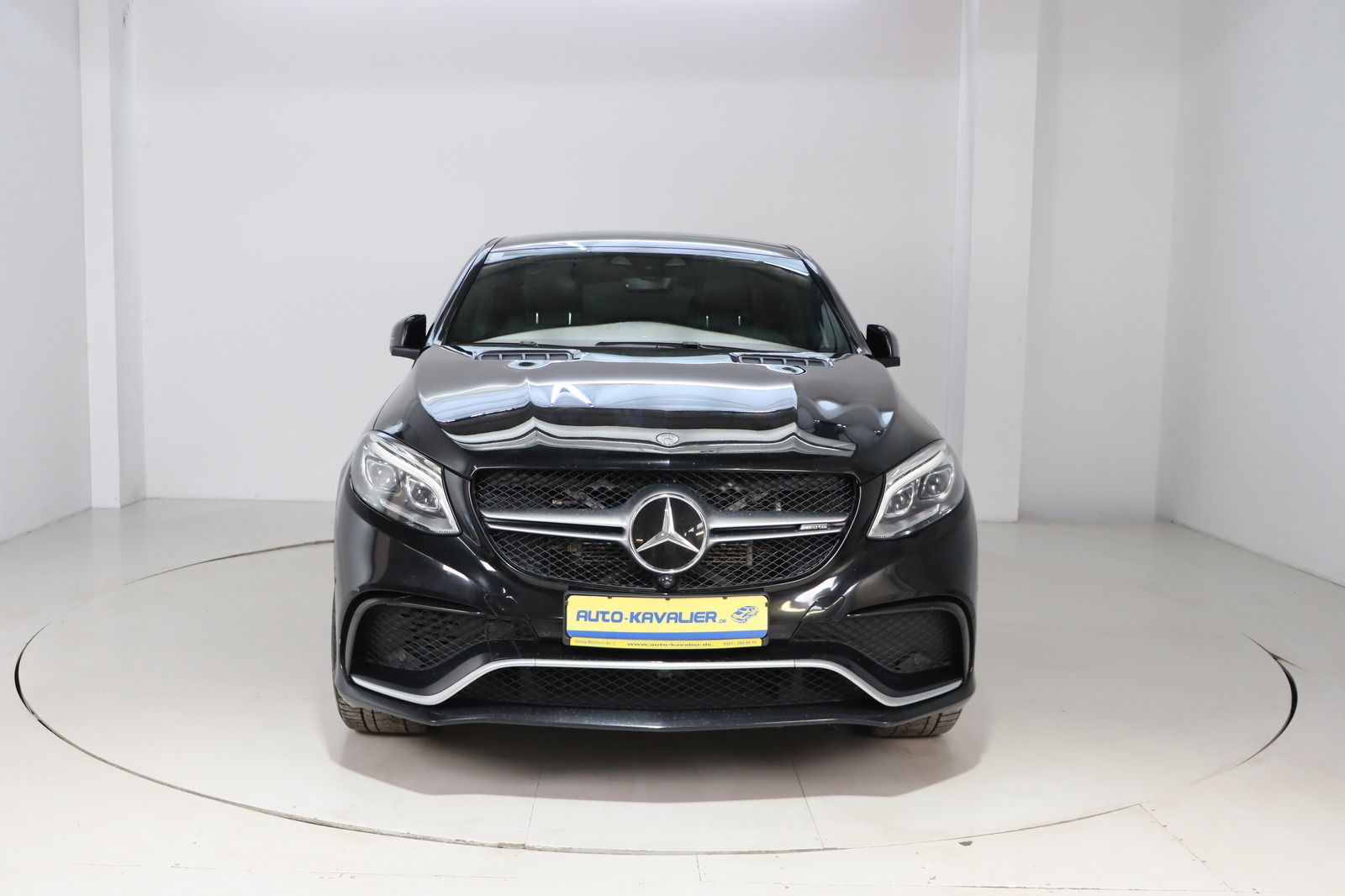Fahrzeugabbildung Mercedes-Benz GLE 63 AMG * Fond * Offroad * DIS+ * LED HU 03.2