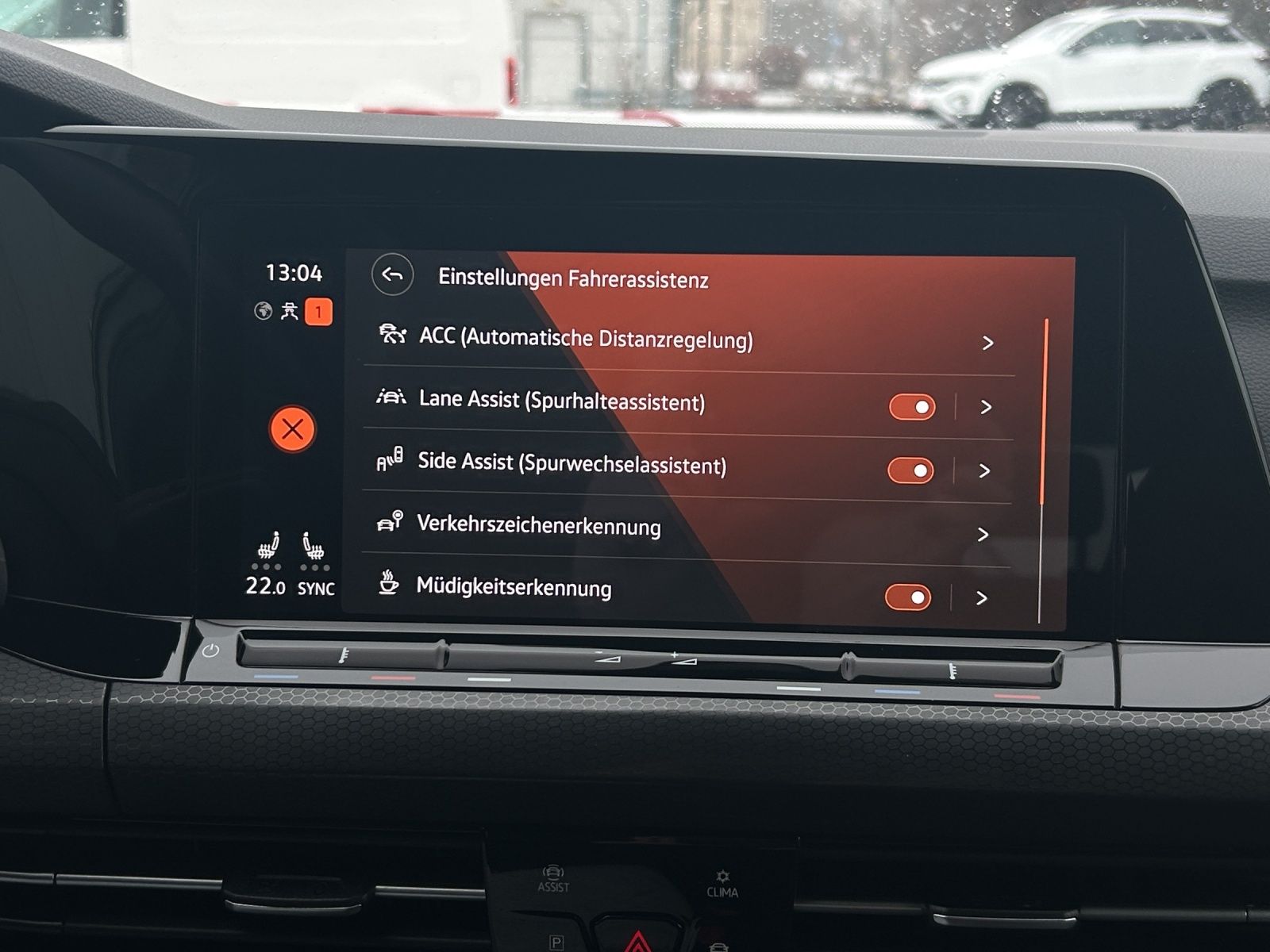 Fahrzeugabbildung Volkswagen Golf VIII GTD Business DSG IQ.Light ACC STH SH P