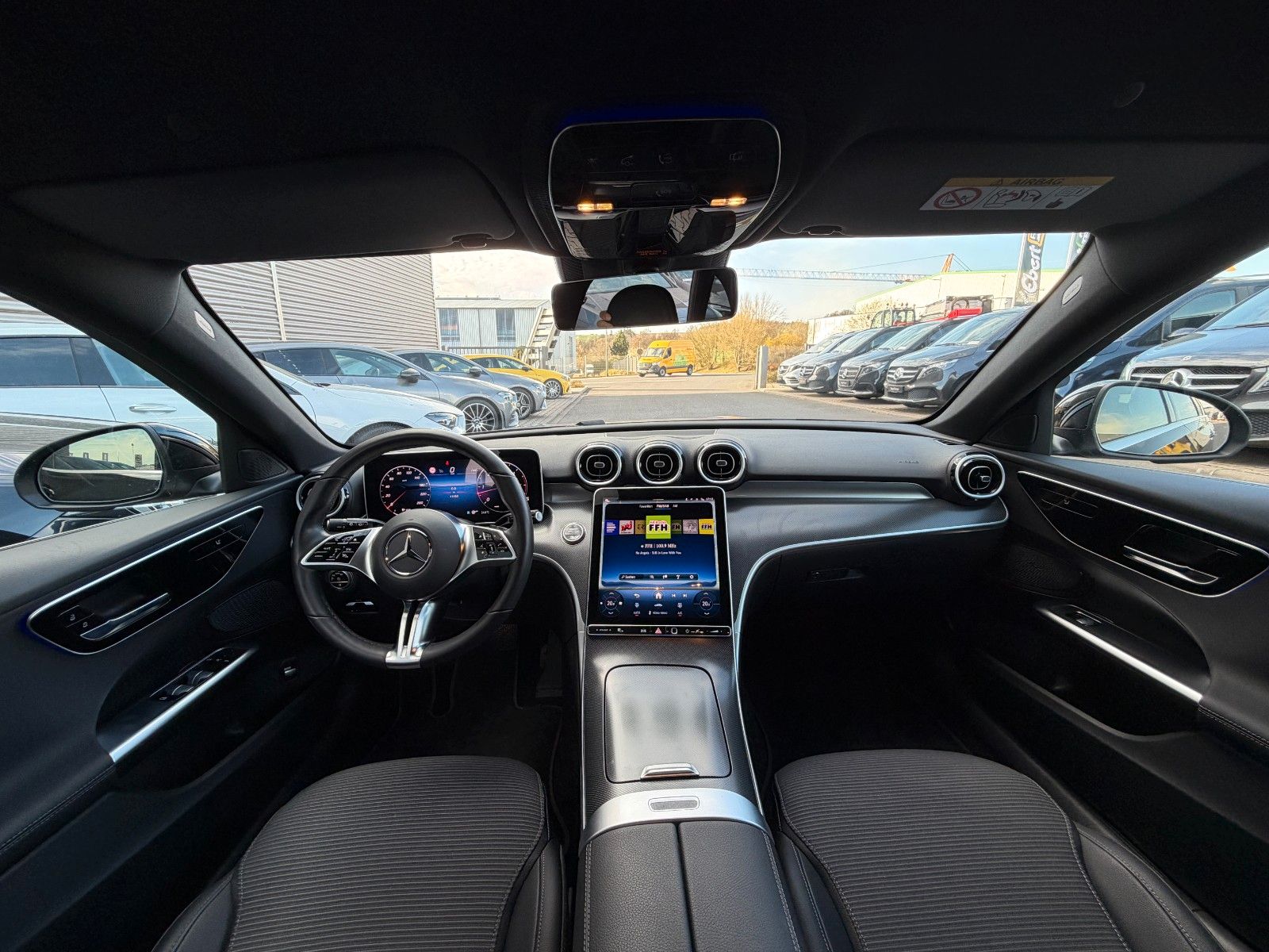 Fahrzeugabbildung Mercedes-Benz C 200d T Avantgarde+AHK+Ambiente+RKamera+MBUX+