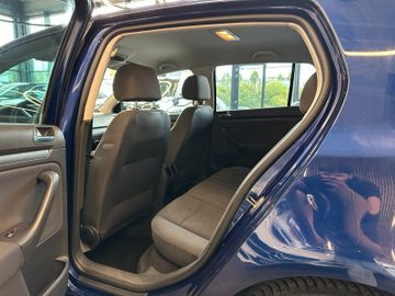 MYAUTOCENTER – Gebraucht- und Jahreswagen mit Werkstattservice in Pfaffenhofen Volkswagen Golf V Lim. Trendline *TÜV*Klima*
