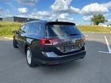 Volkswagen Passat 1.6 TDI SCR DSG Conceptline Conceptline - Volkswagen Passat: Conceptline