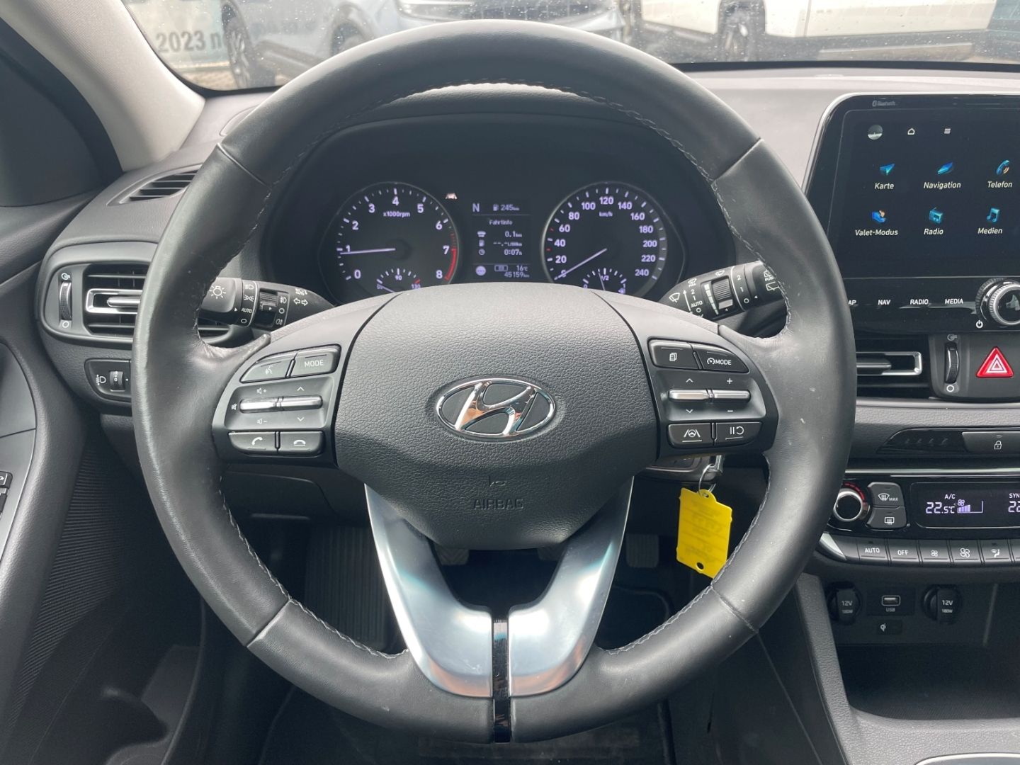 Fahrzeugabbildung Hyundai i30 Trend Mild-Hybrid DAB Kamera SpurhalteAss