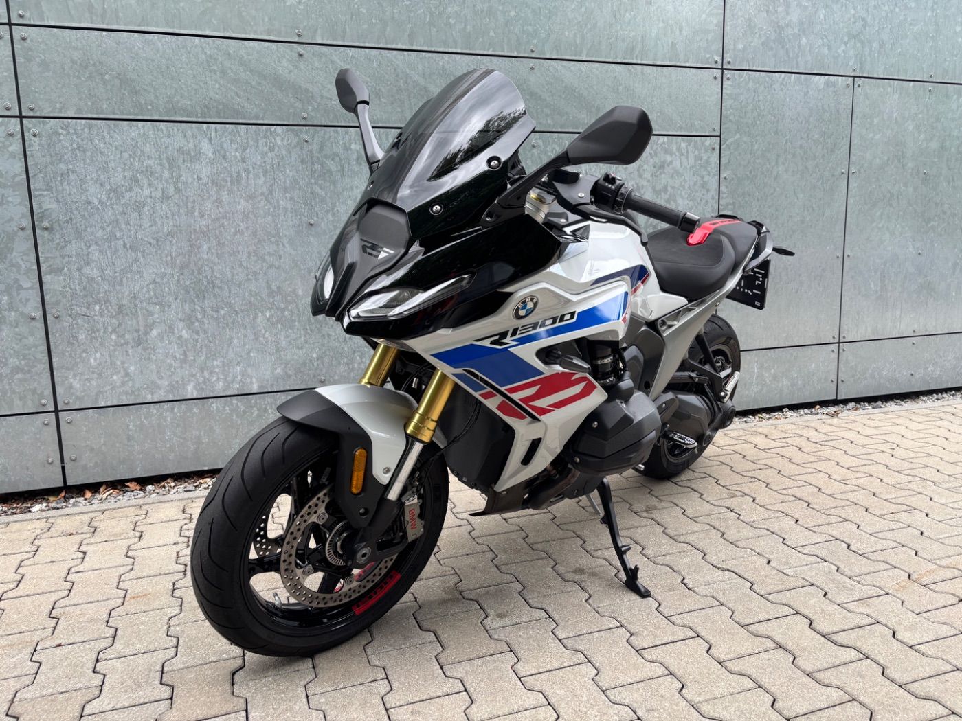 Fahrzeugabbildung BMW R 1300 RS Performance