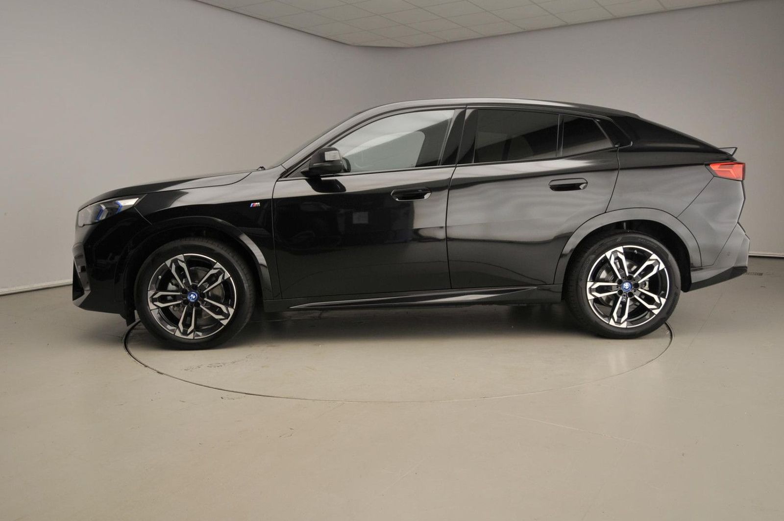 BMW iX2 eDrive20 | M-Sportpakket | LED | navi | Spor imagem 2