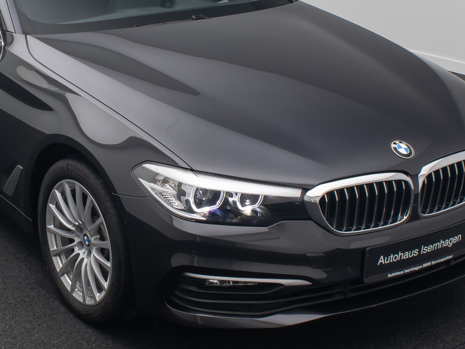 Fahrzeugabbildung BMW 520d Kamera HUD Alarm Geschwindig Sport 18Zoll
