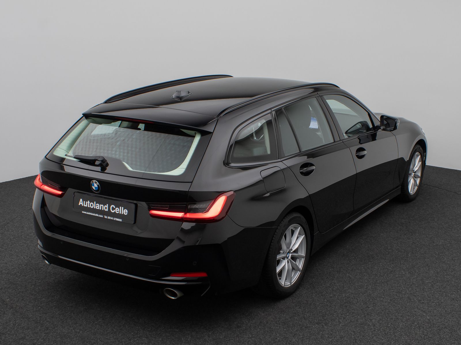 Fahrzeugabbildung BMW 318i DAB PDC Widscreen Geschwindigkeitsreg LED