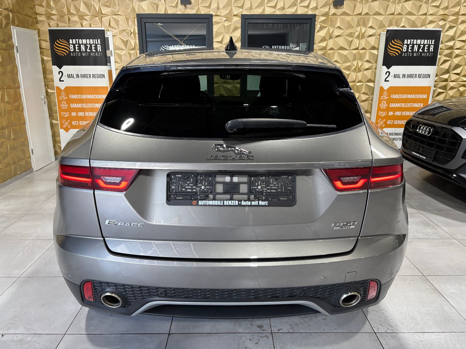 Fahrzeugabbildung Jaguar E-PACE S/NAVI/KAMERA/APPLE/ACC/SHZ/KLIMA/TOTWINK