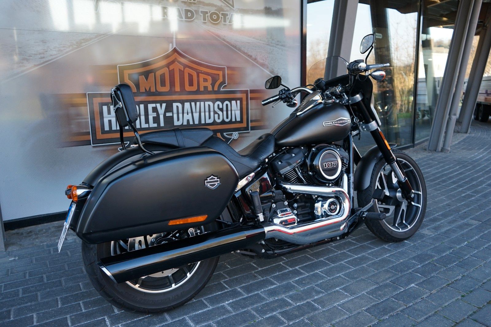 Fahrzeugabbildung Harley-Davidson Sport Glide 107 - MY20 - Guter Zustand - Jekill