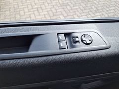 Fahrzeugabbildung Opel Zafira Life 2.0D XL AT8 9-Sitzer NAVI ALLW TOTWi