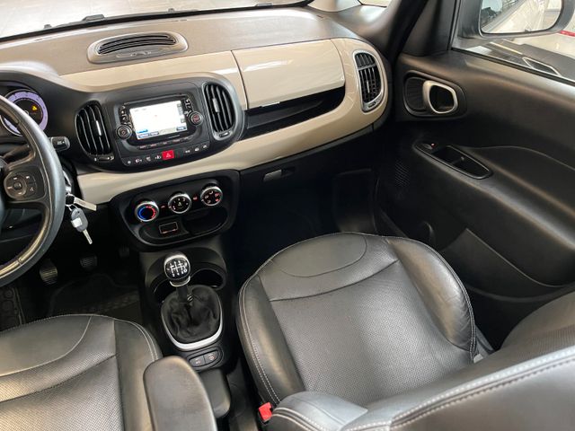 Fiat 500L Trekking *PANORAMAGLASDACH*NAVI*VOLLLEDER*