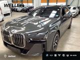 BMW 740d xDr M SPORT FondEnt,AHK,SkyL,StHz,360,DAPro - BMW 740 in Bielefeld