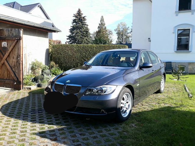 BMW 325i -