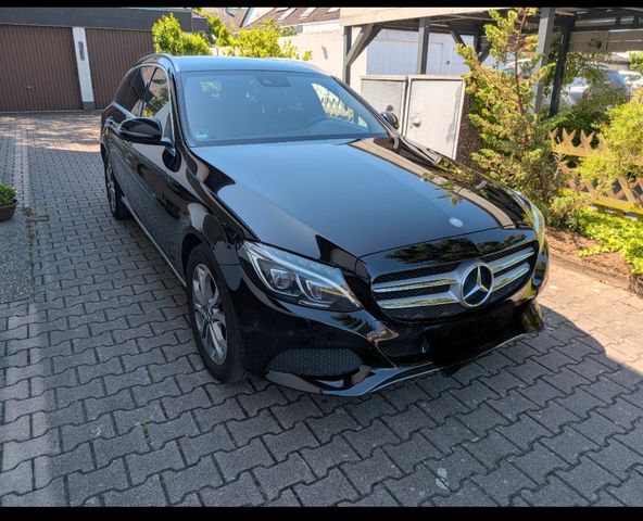 MERCEDES-BENZ C 220 d  T  Autom. AVANTGARDE HighEnd Sounds.