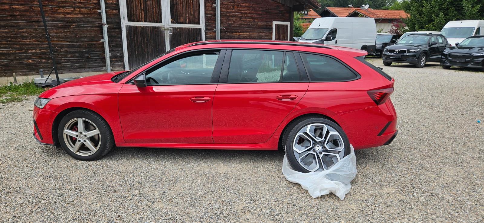 Skoda Octavia Combi RS Plus,HUD, 8fach,19Zoll,RFK