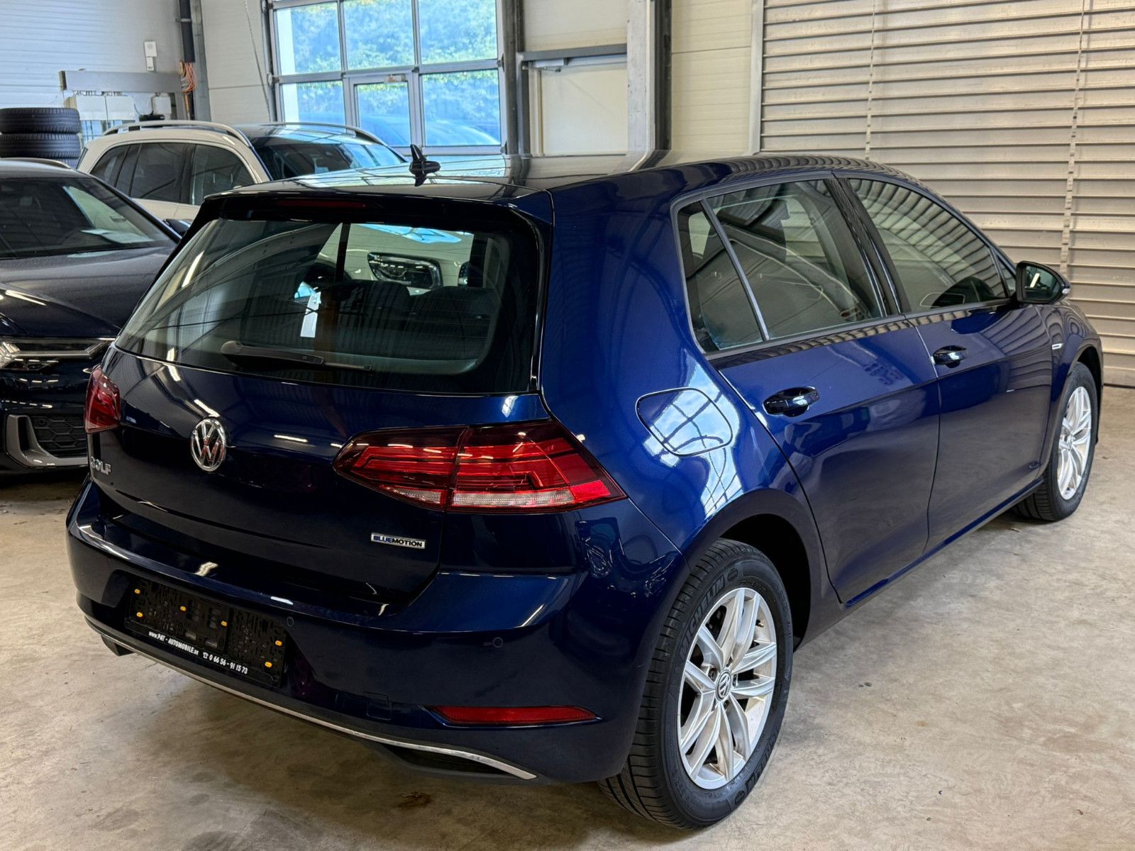 Fahrzeugabbildung Volkswagen Golf VII Lim. Comfortline CNG ACC AHK Kamera SHZ