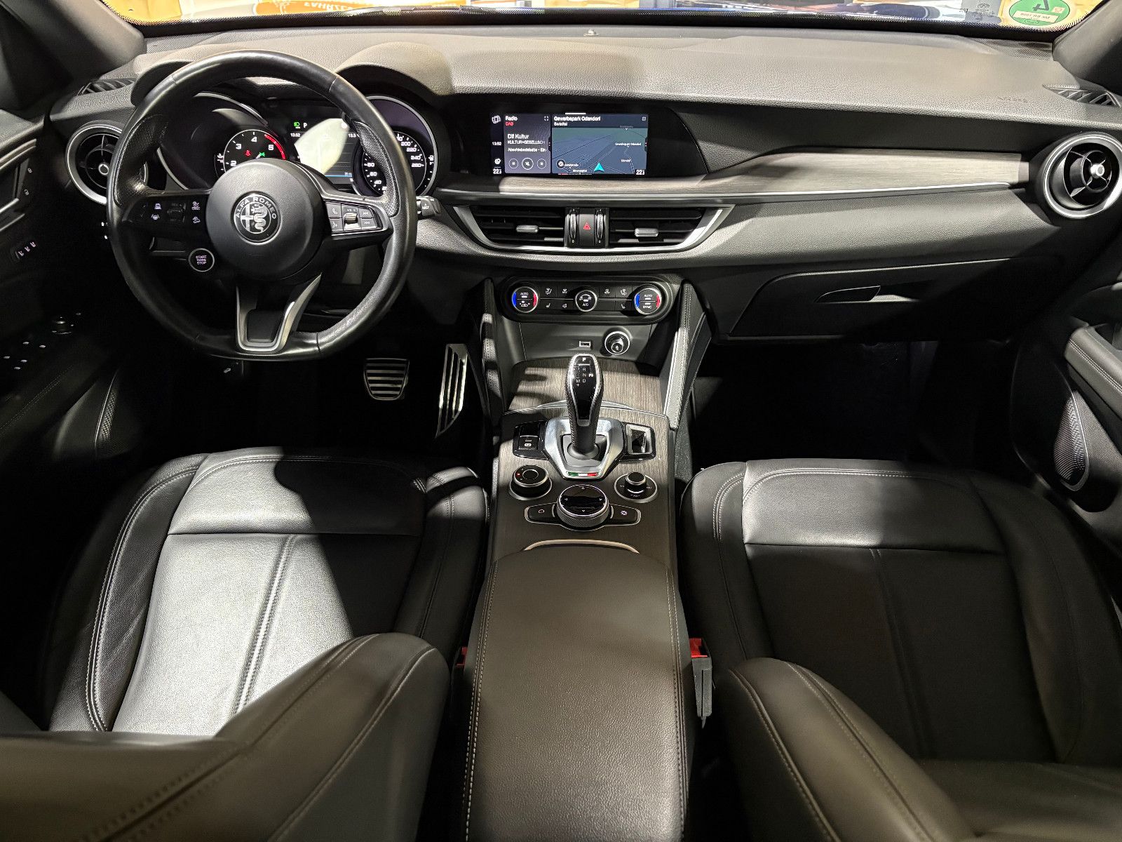 Fahrzeugabbildung Alfa Romeo Stelvio Ti Q4/MEMORY/NAVI/KAMERA/ACC/KLIMA