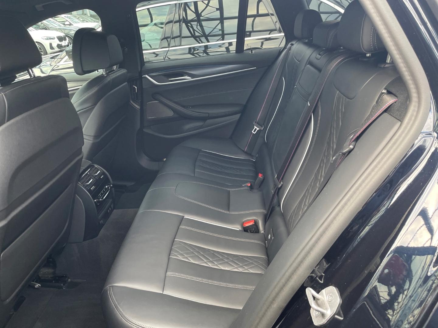 BMW 530 e xDrive Touring Hybrid M Sport Pro Pano H/K