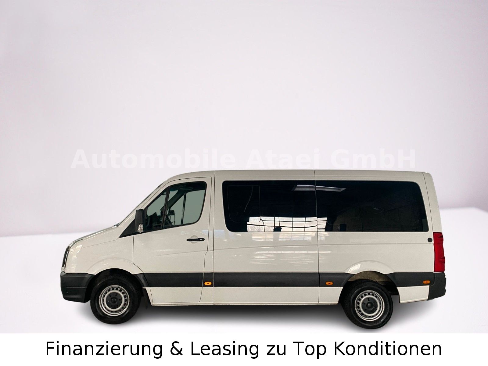 Fahrzeugabbildung Volkswagen Crafter Kombi 35 TDI 9-SITZE+STANDHZG+LEDER 0656