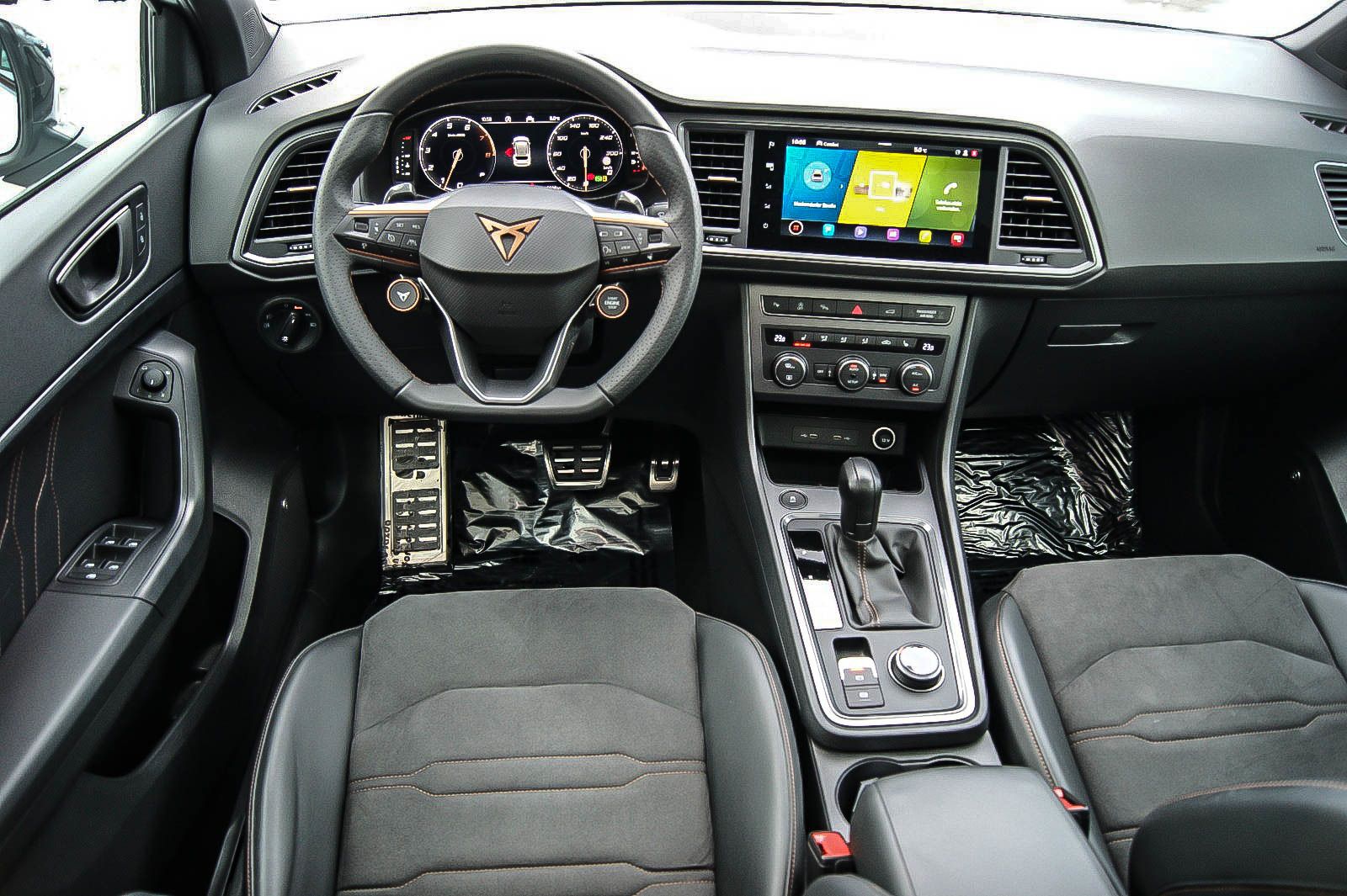 Fahrzeugabbildung CUPRA Ateca 2.0i 4Drive TRAILASSYST SCHIEBEDACH BEATS