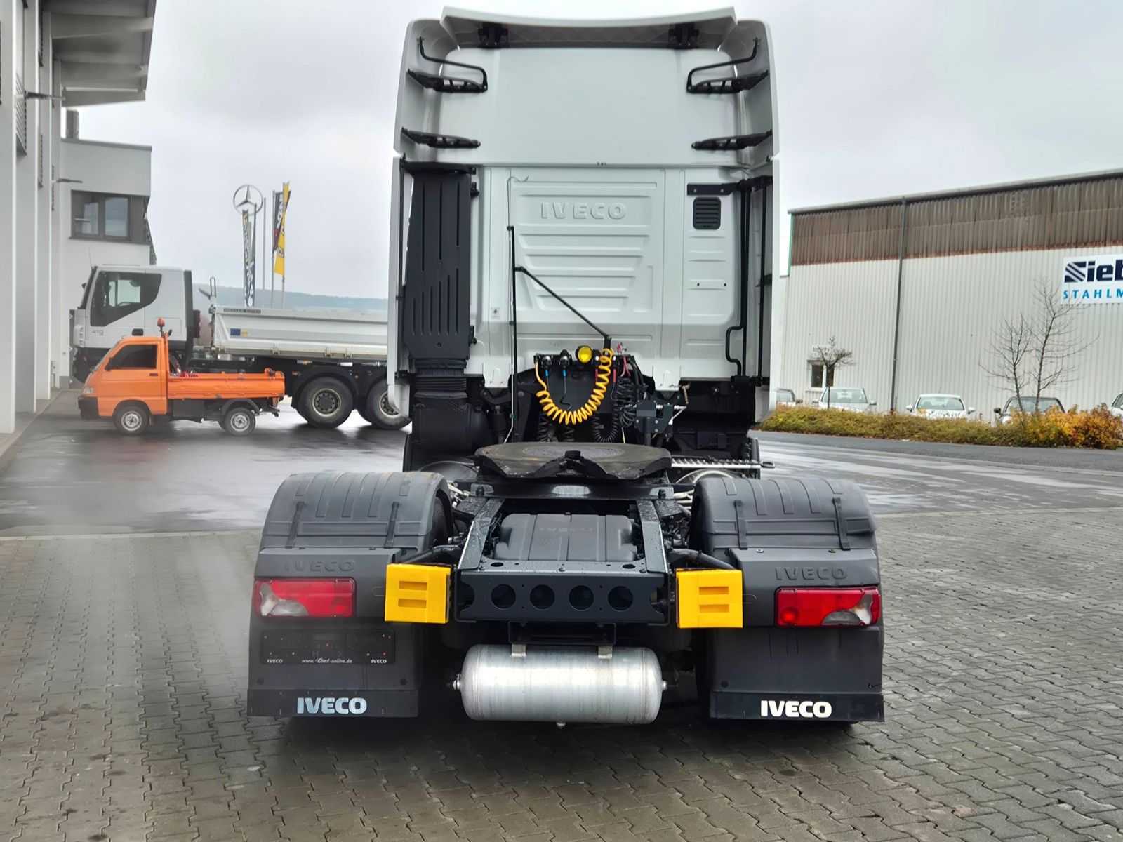 Fahrzeugabbildung Iveco Stralis 460NP LNG Intarder 3 Stück