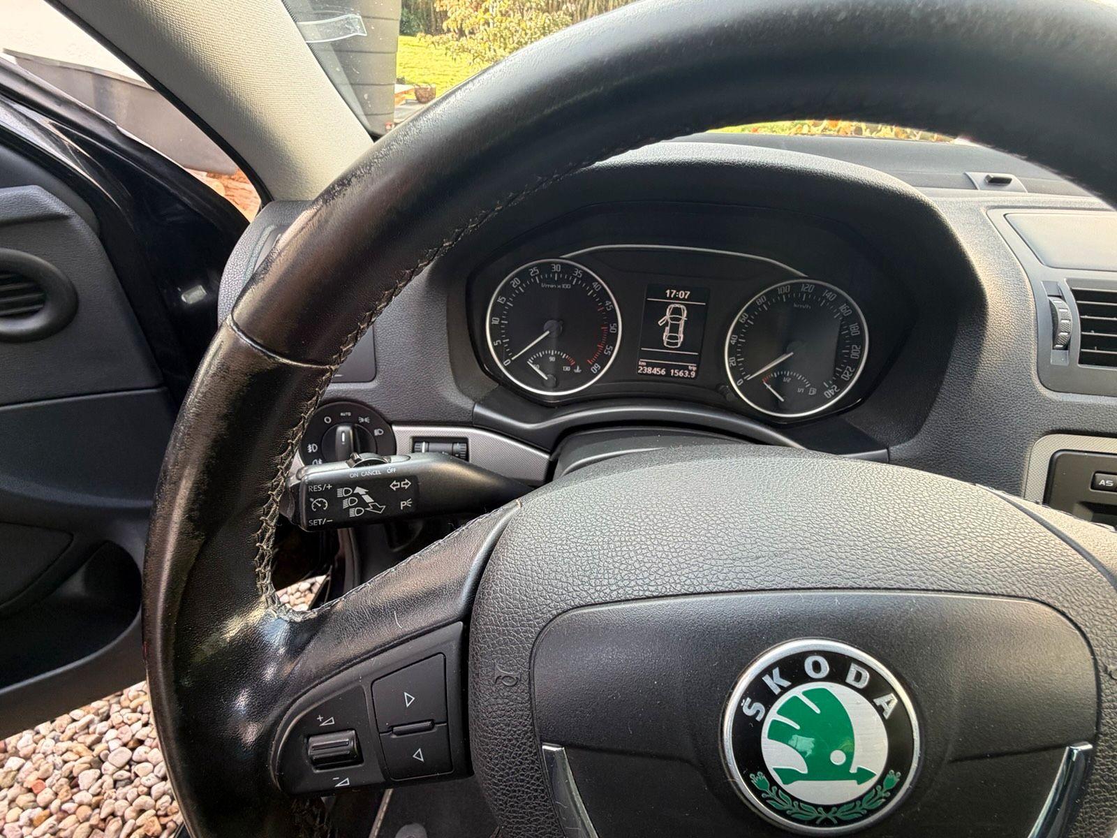 Skoda Octavia 2009 — photo 10