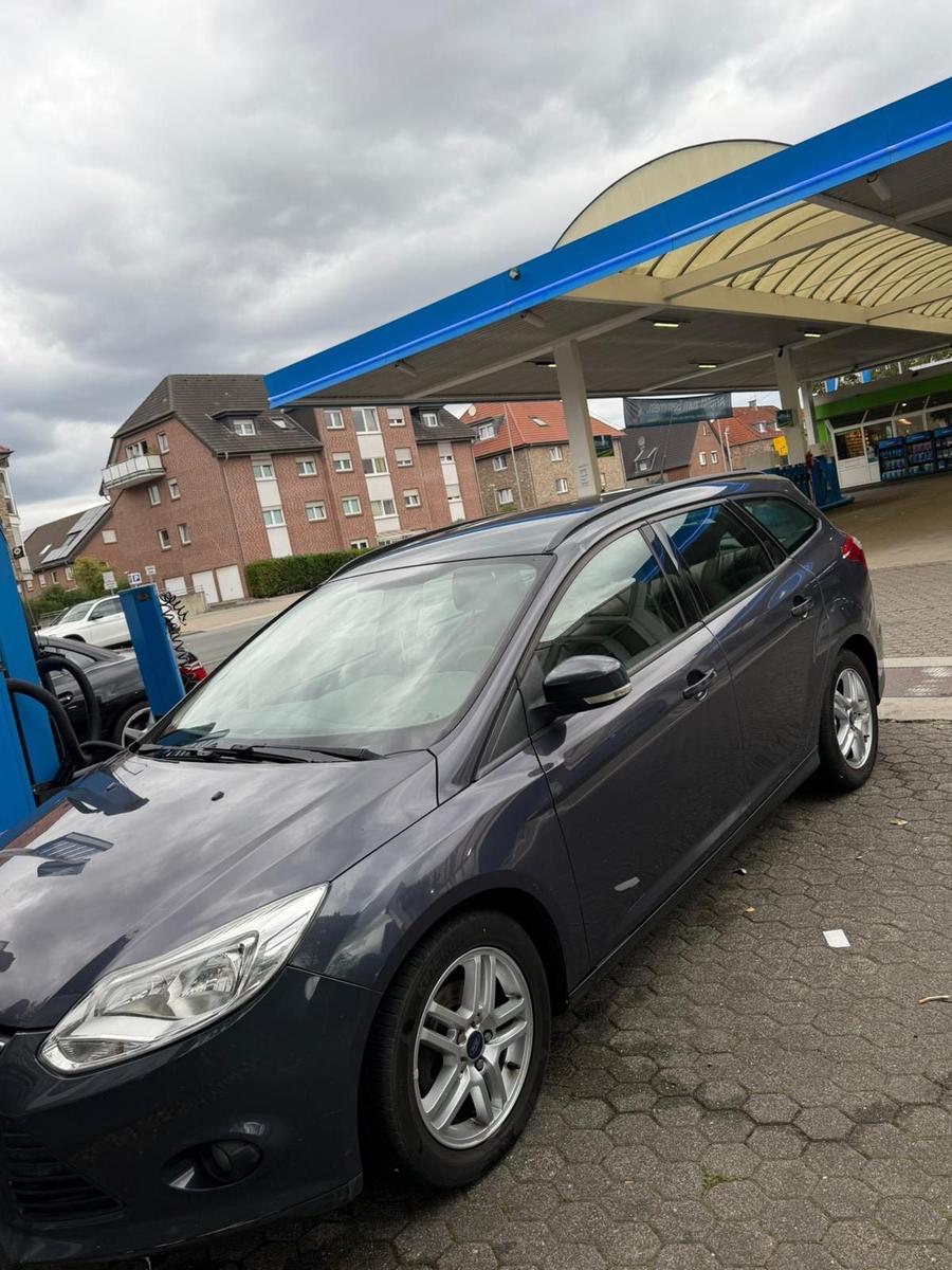 Ford Focus 2012 — photo 5