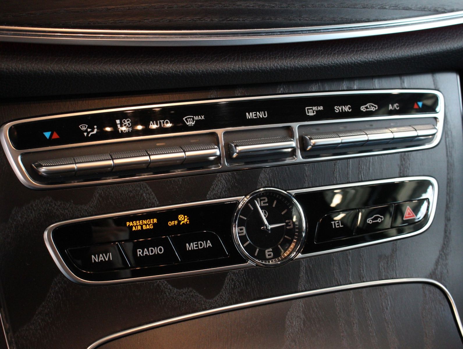 Fahrzeugabbildung Mercedes-Benz E 220 d Sportstyle Edition AMG Line*Widescreen