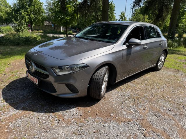 MERCEDES-BENZ A 200 Typ 177 Progressiv mit erst 48100 km !