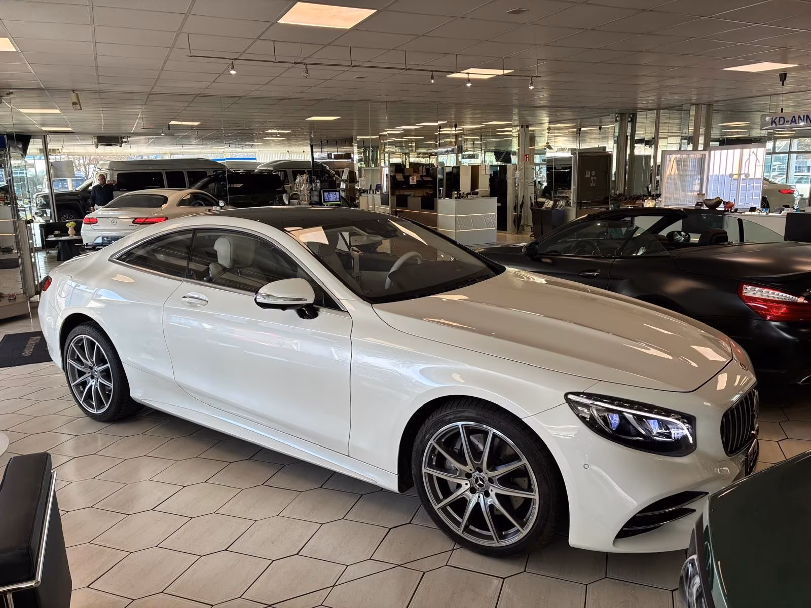 Mercedes-Benz S 560 S -Klasse Coupe S 560- 4Matic