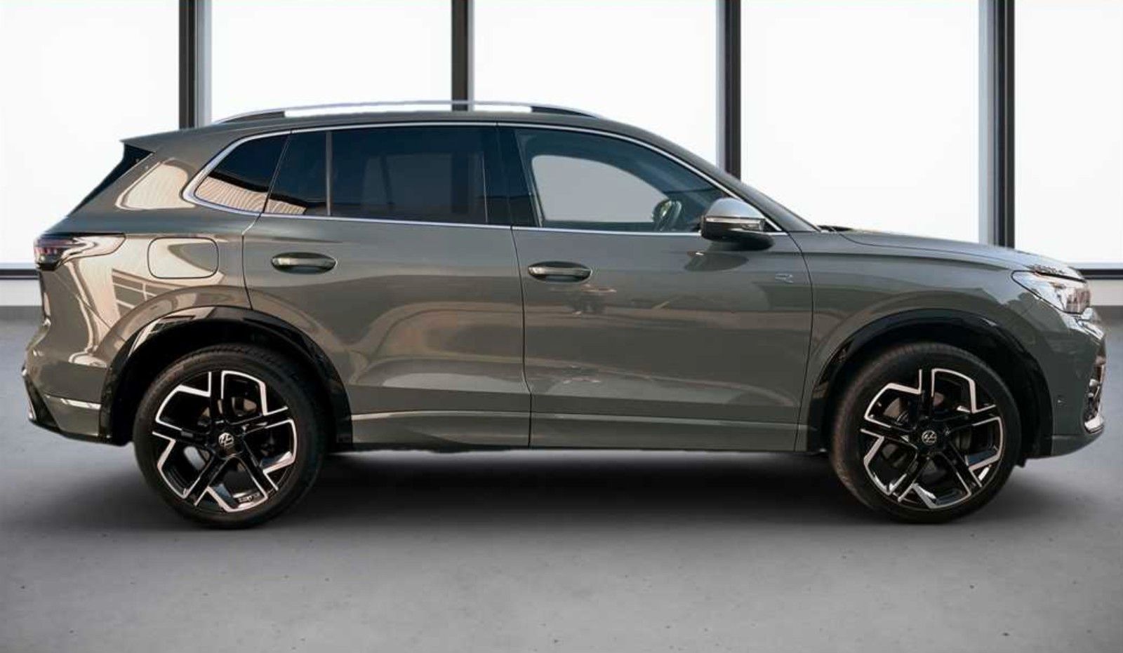 Volkswagen Tiguan 2.0 TDI SCR 142kW DSG 4MOTION R-Line foto 4