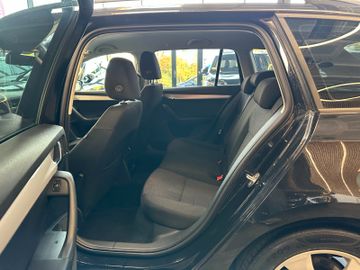 Skoda Octavia *2-ZONEN*SZHZ*NAVI*TEMPO*PDC*