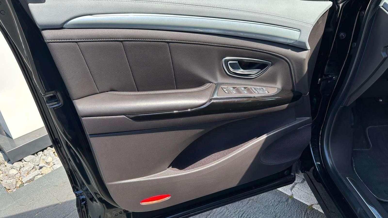 Fahrzeugabbildung Renault Espace Initiale Paris TCe 225 EDC