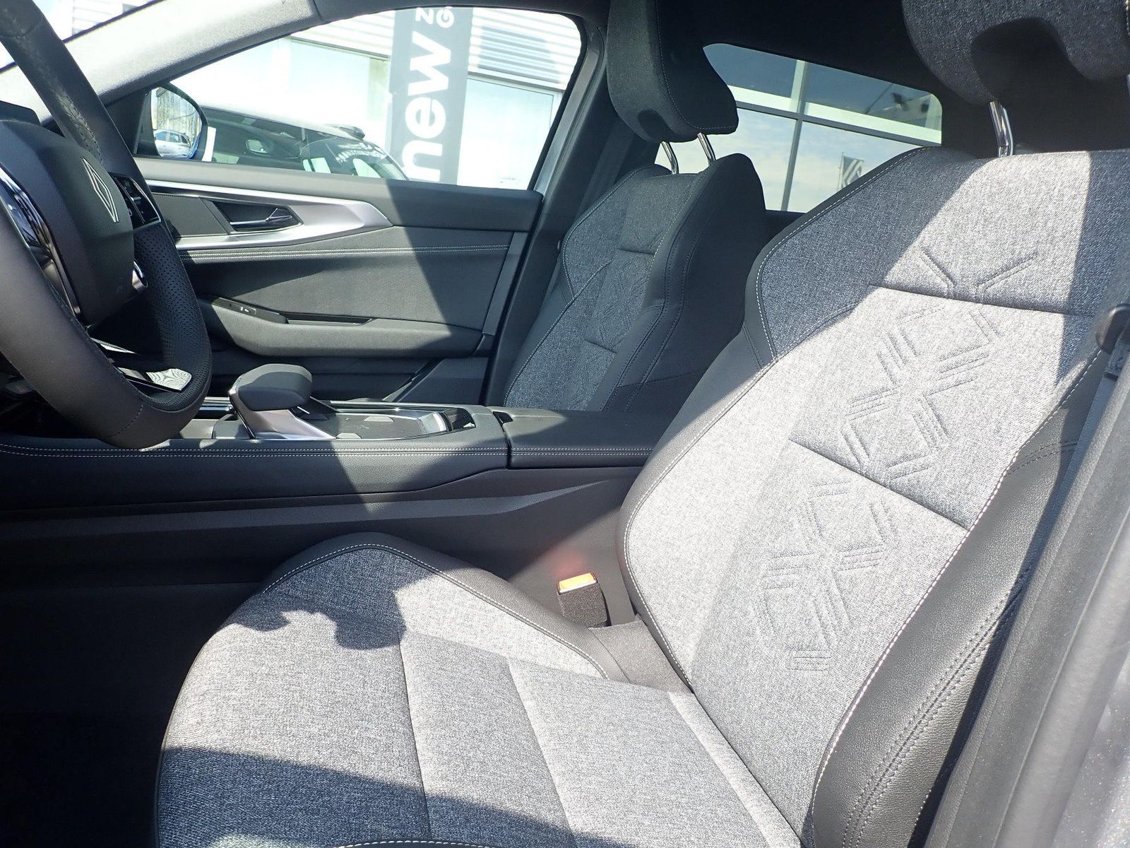 Fahrzeugabbildung Renault Austral Techno Mild Hybrid 150 Automatik